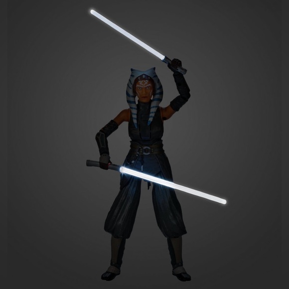 Disney Star Wars Ahsoka Tano Talking Action Figure,Motion Active Lightsabers,NWT - Picture 6 of 6